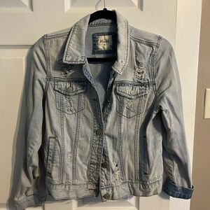 Junior's Mudd light distressed denim jacket. Size Medium